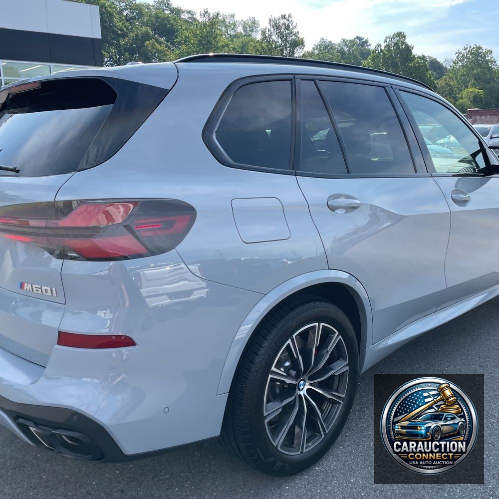 2025 BMW X5 M60i