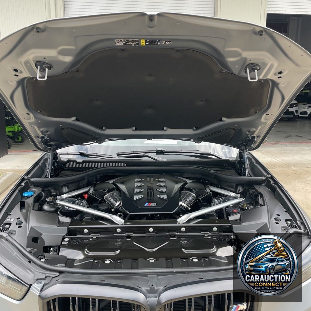 2024 BMW X5 M60i