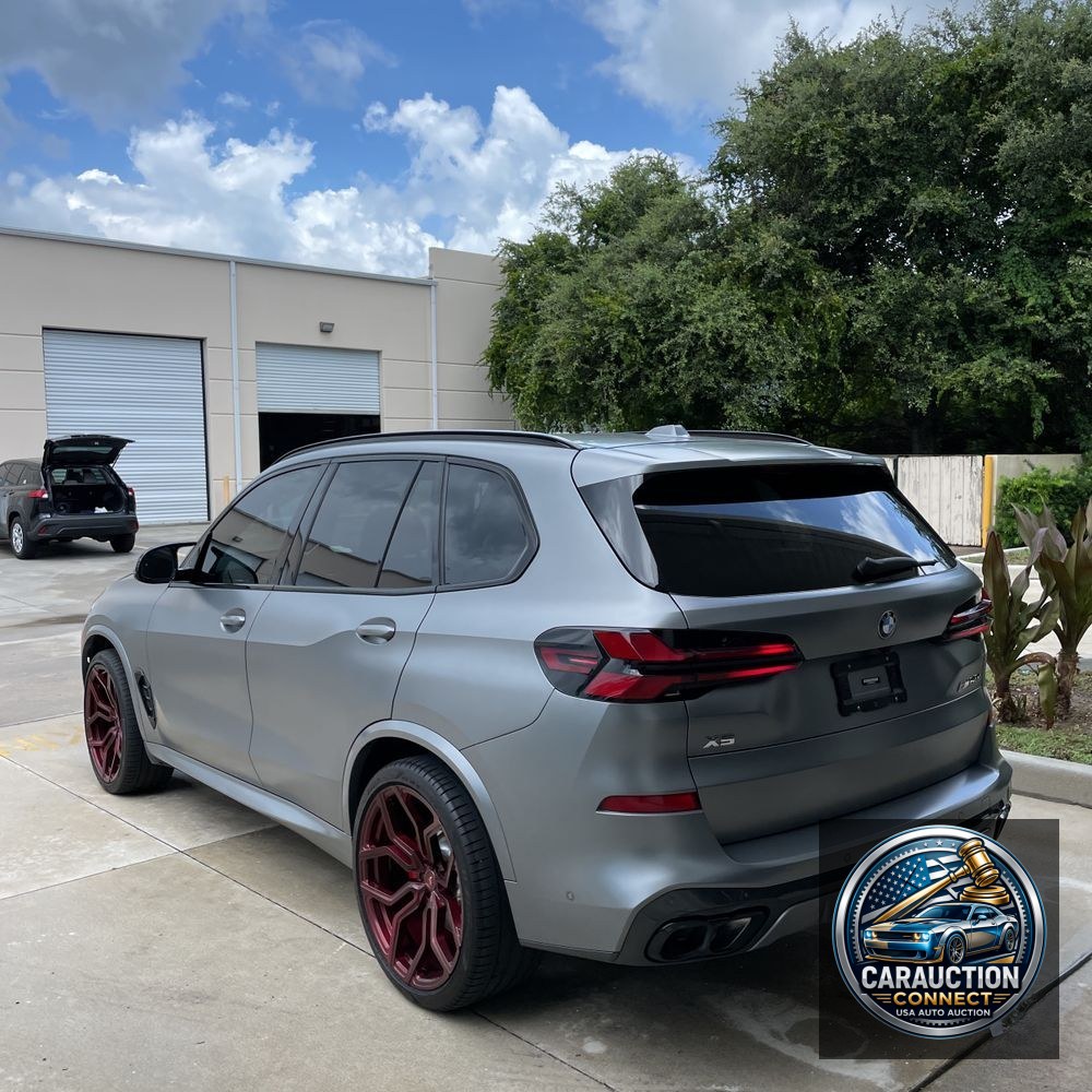 2024 BMW X5 M60i