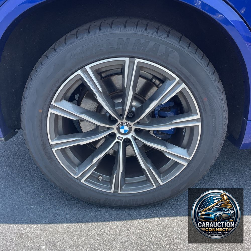 2024 BMW X5 M60i