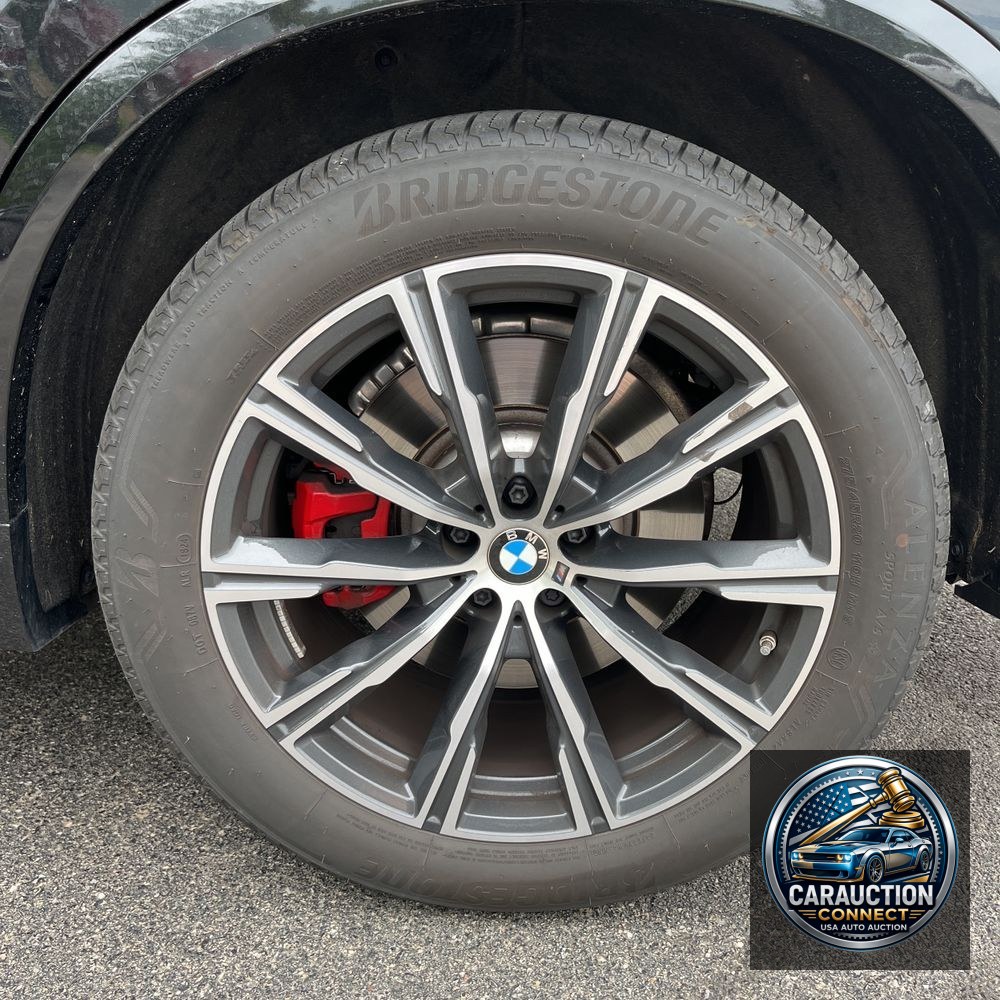 2025 BMW X5 M60i