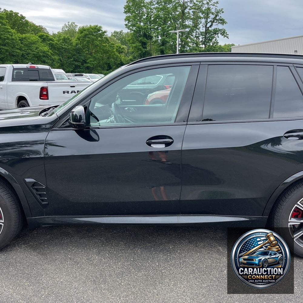 2025 BMW X5 M60i