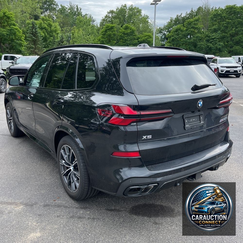 2025 BMW X5 M60i