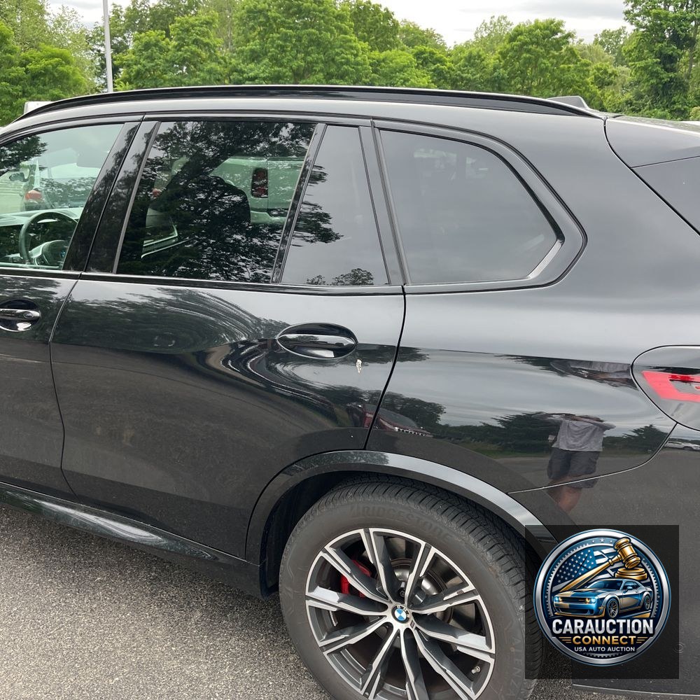 2025 BMW X5 M60i