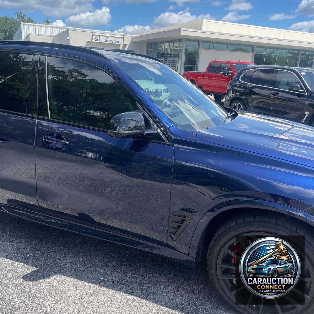 2025 BMW X5 M60i