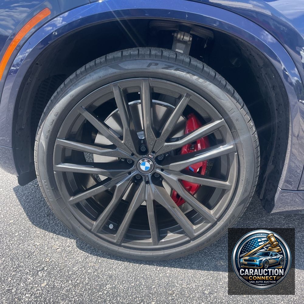 2025 BMW X5 M60i