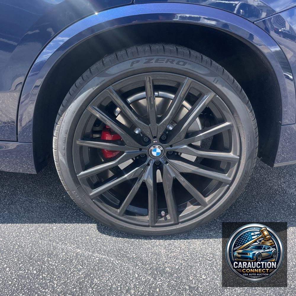 2025 BMW X5 M60i