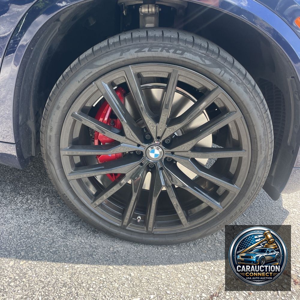 2025 BMW X5 M60i