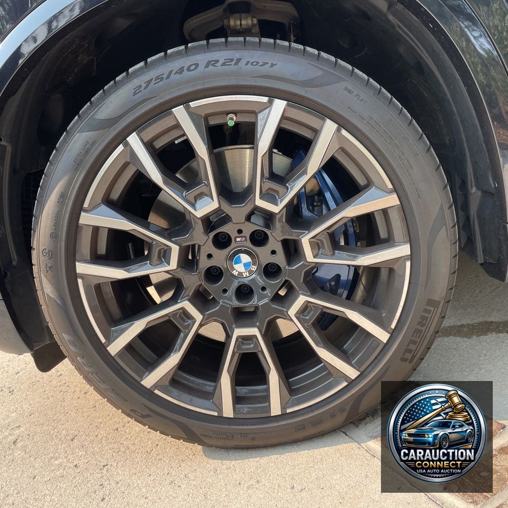 2025 BMW X5 M60i
