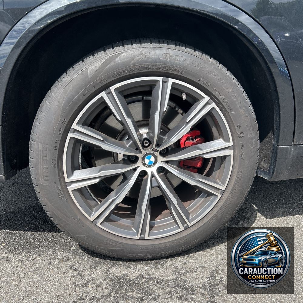 2024 BMW X5 M60i