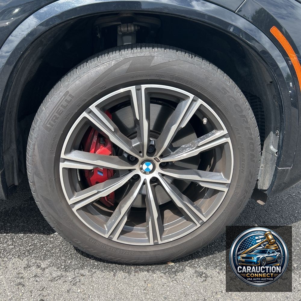 2024 BMW X5 M60i