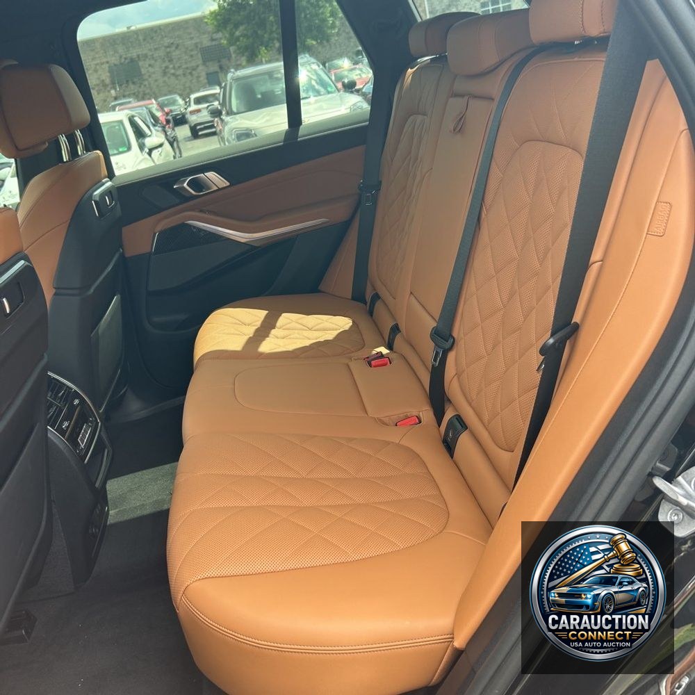 2024 BMW X5 M60i