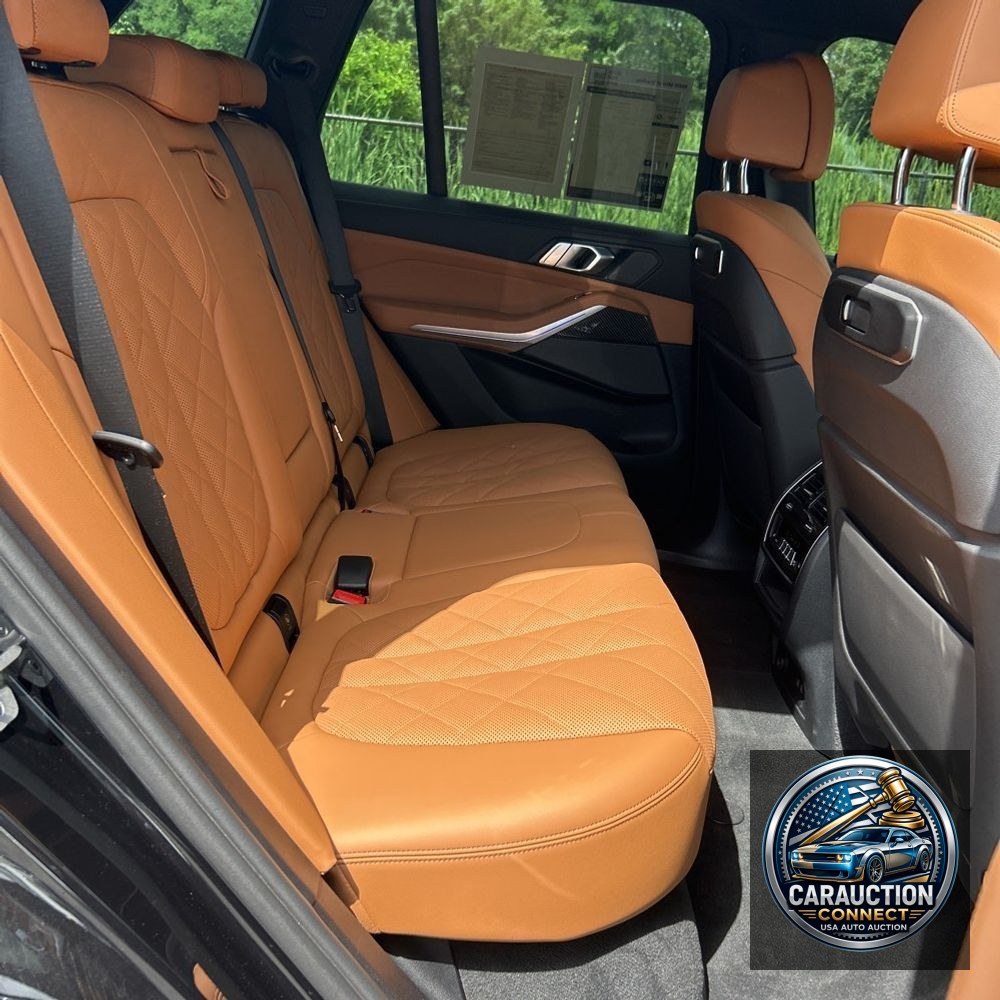 2024 BMW X5 M60i