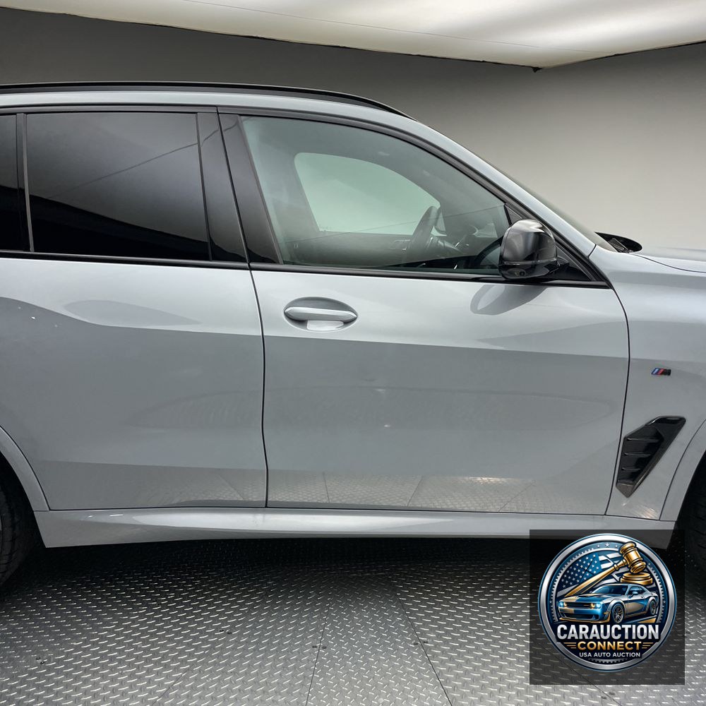 2025 BMW X5 M60i