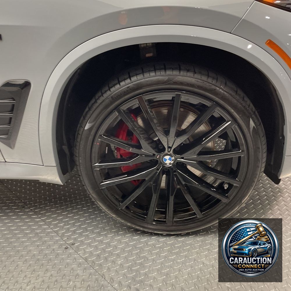 2025 BMW X5 M60i