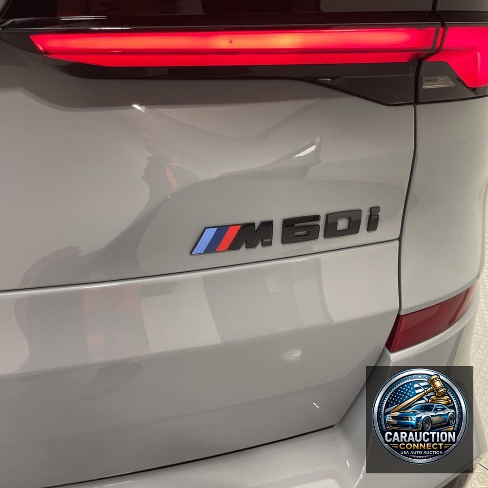 2025 BMW X5 M60i