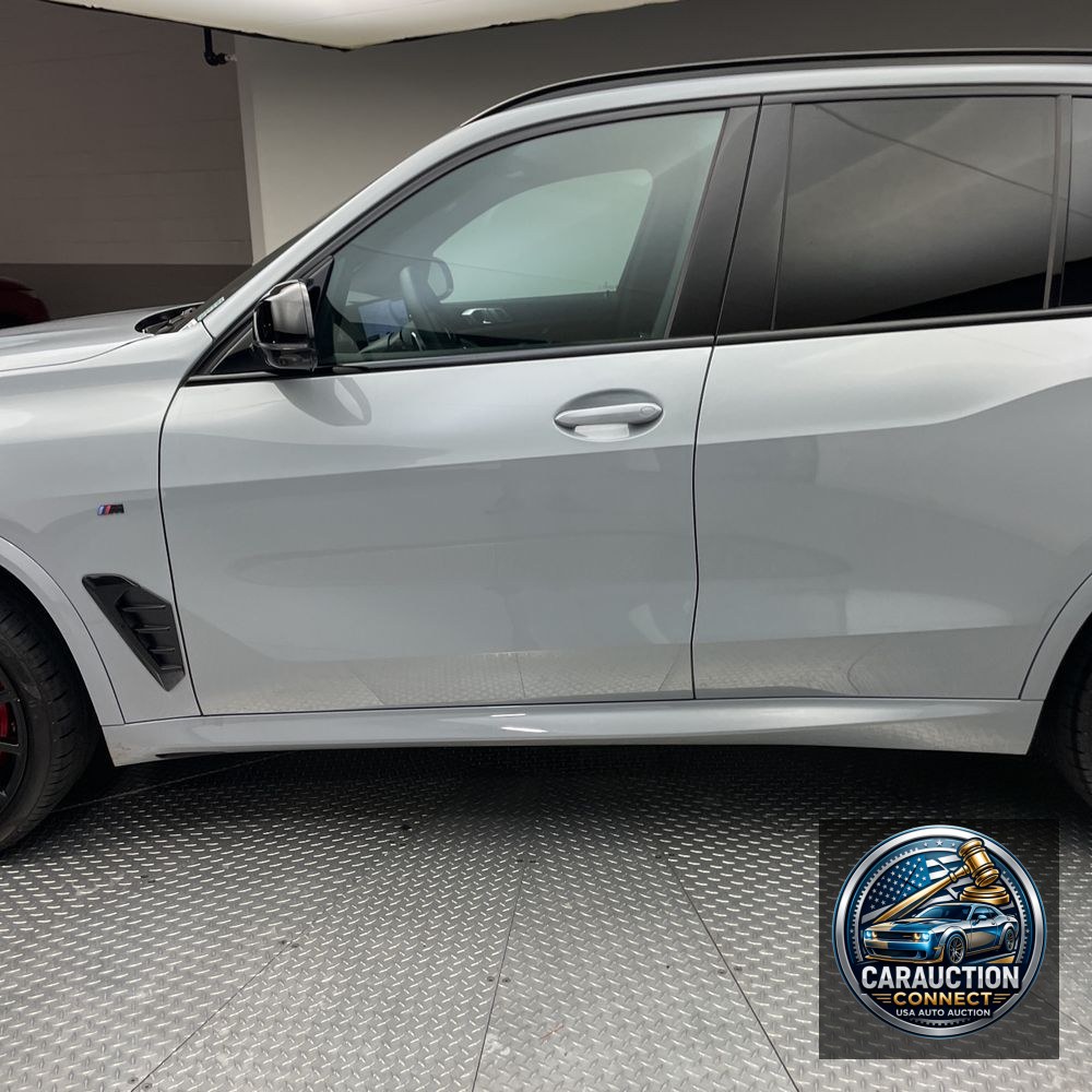 2025 BMW X5 M60i