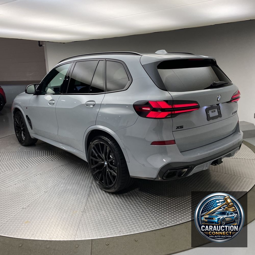 2025 BMW X5 M60i