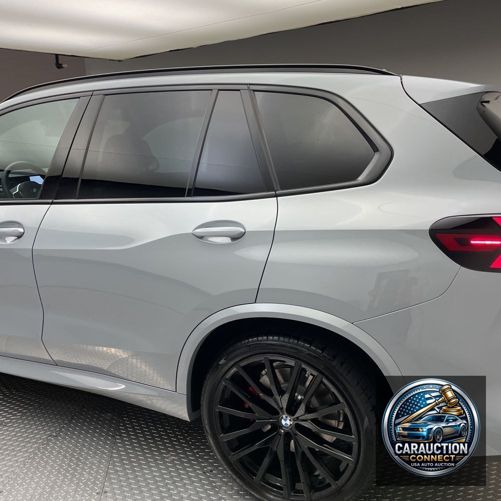 2025 BMW X5 M60i