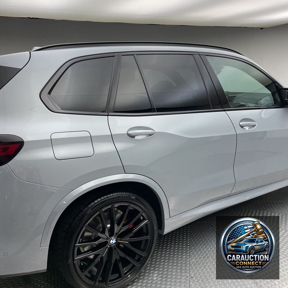 2025 BMW X5 M60i