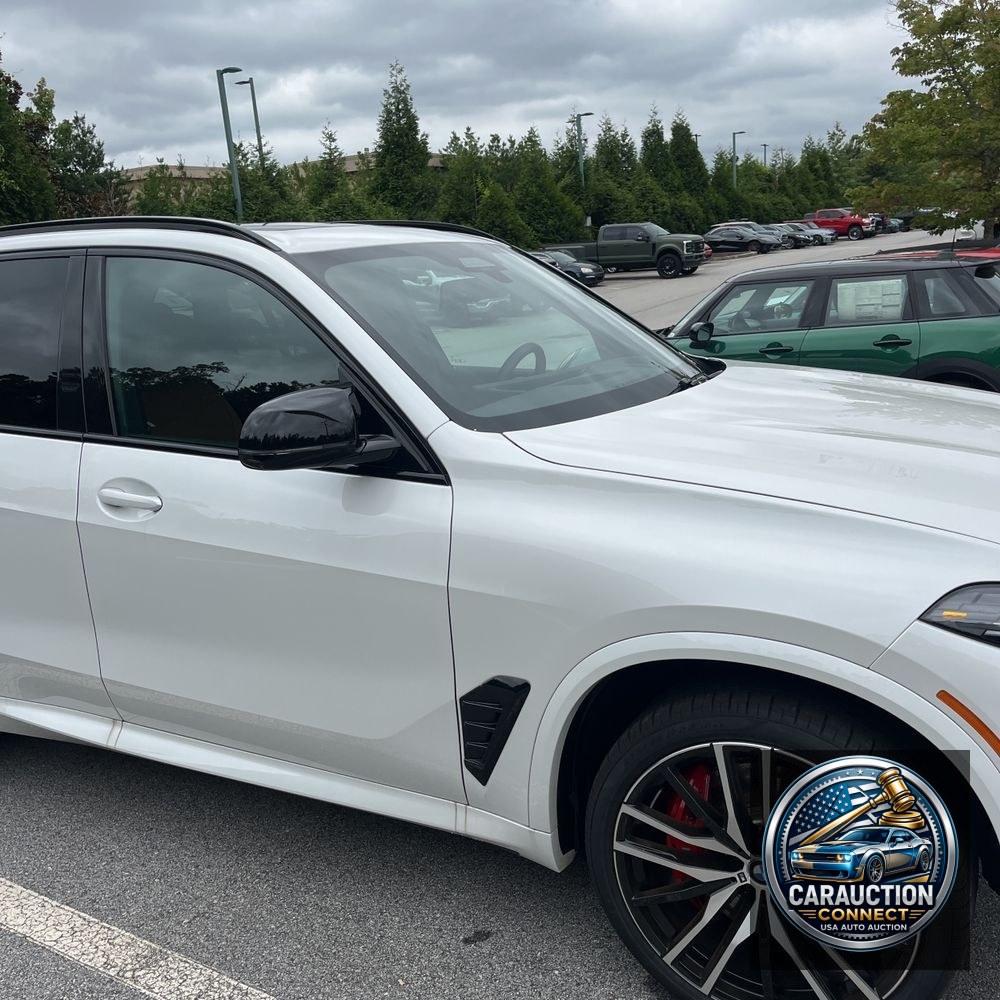 2025 BMW X5 M60i