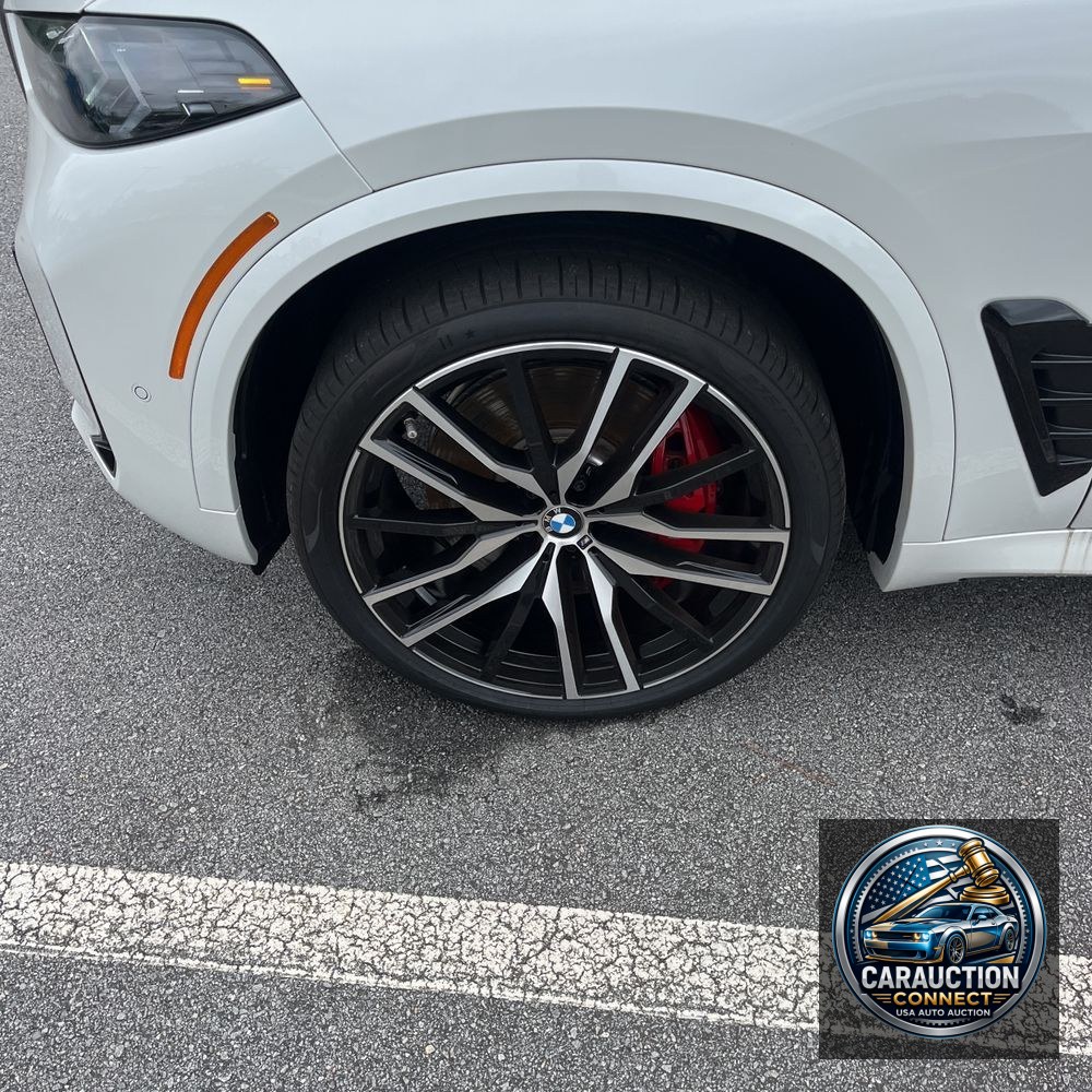 2025 BMW X5 M60i
