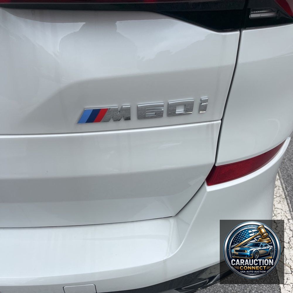 2025 BMW X5 M60i