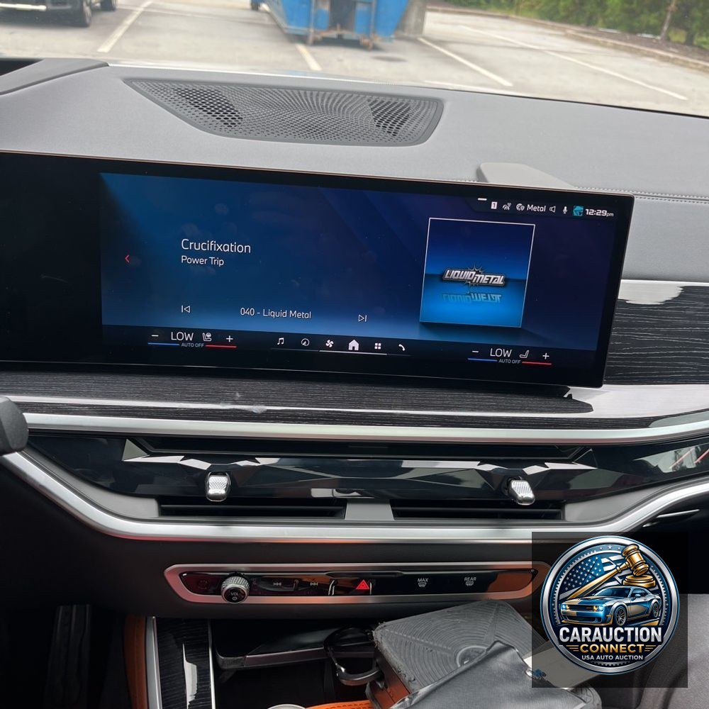 2025 BMW X5 M60i