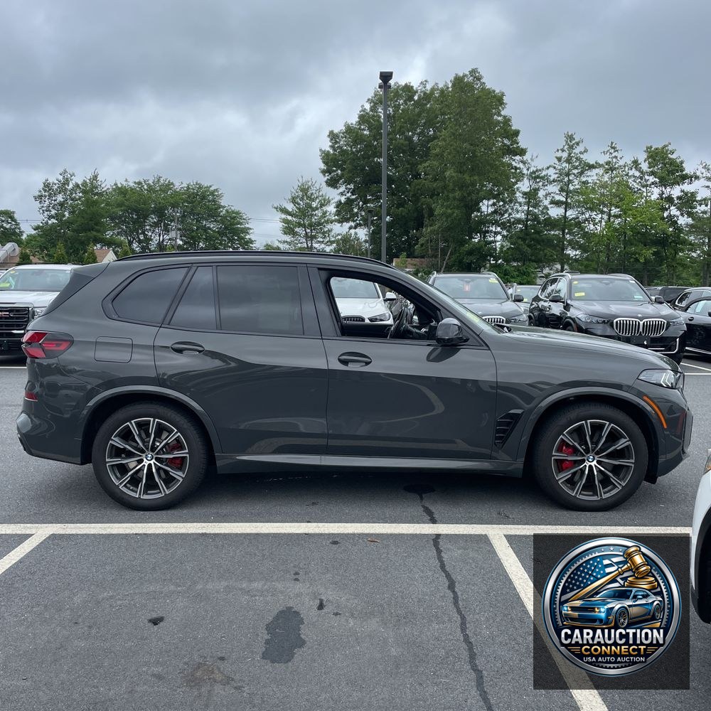 2025 BMW X5 M60i