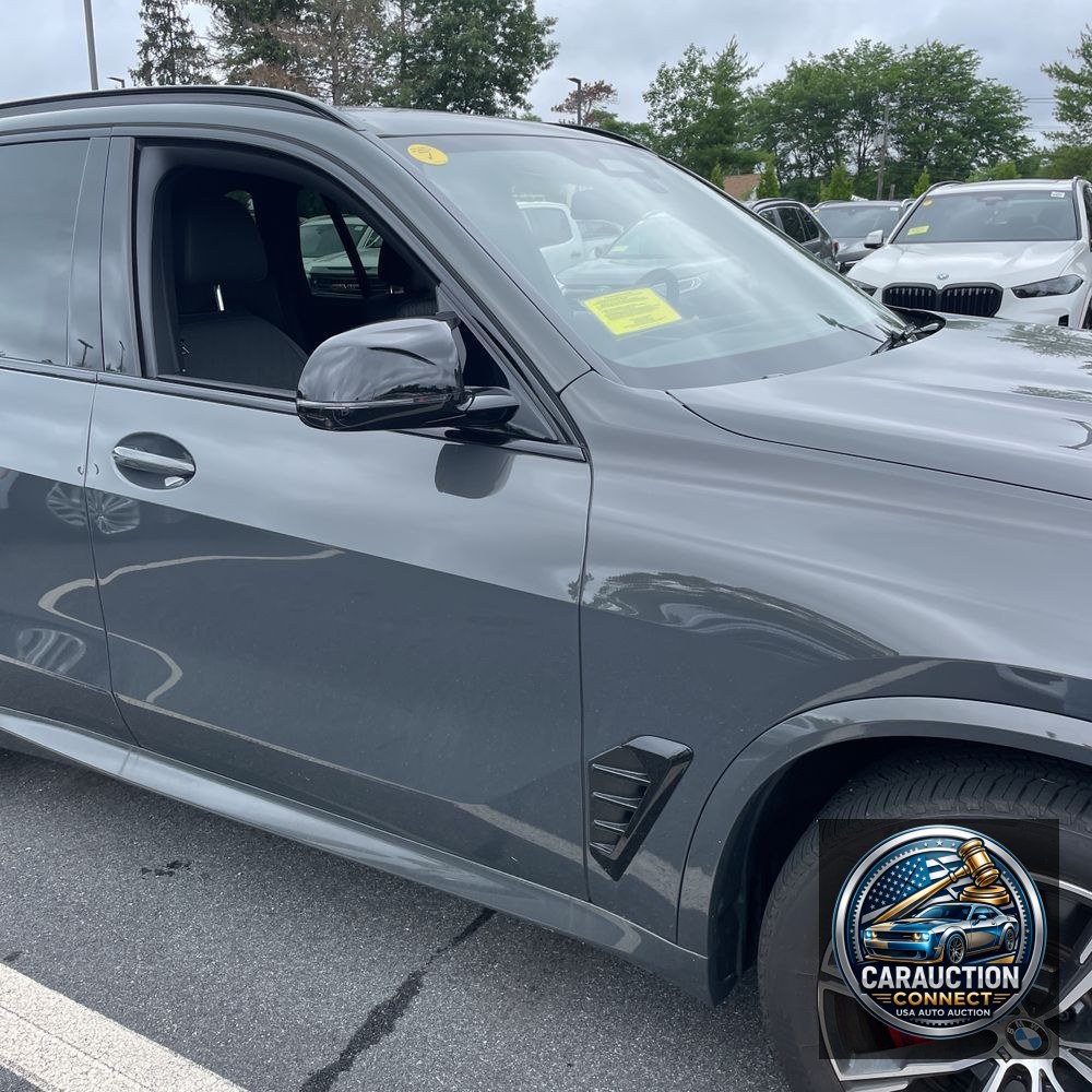 2025 BMW X5 M60i