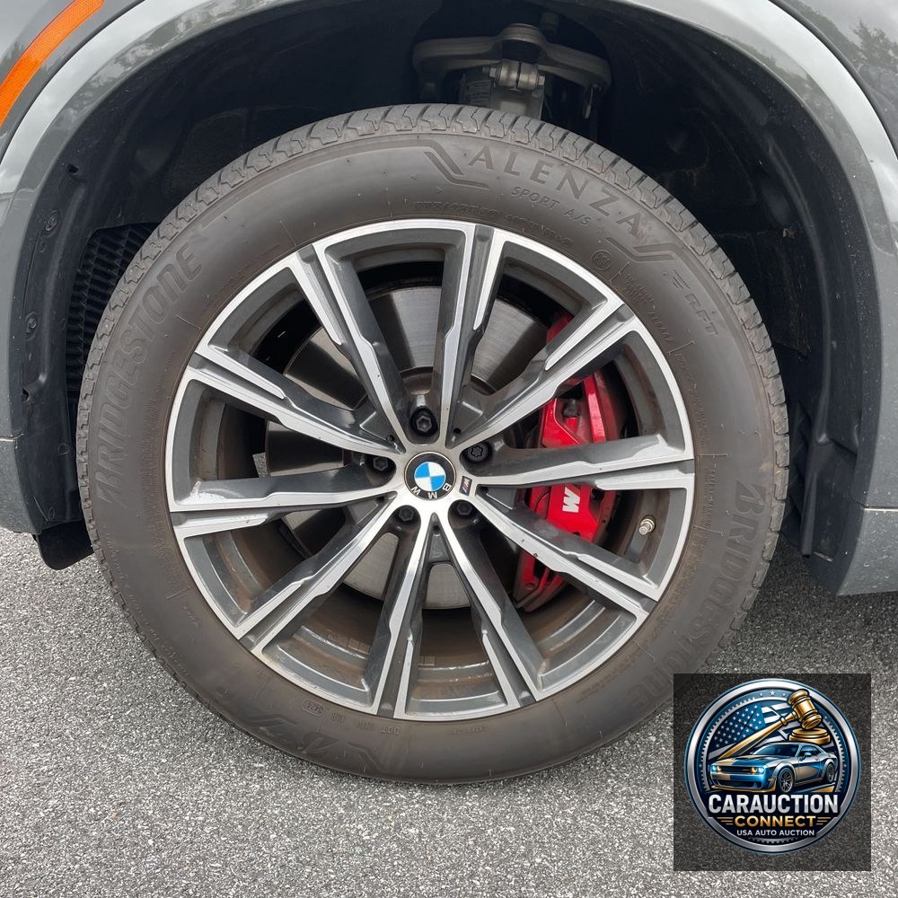 2025 BMW X5 M60i