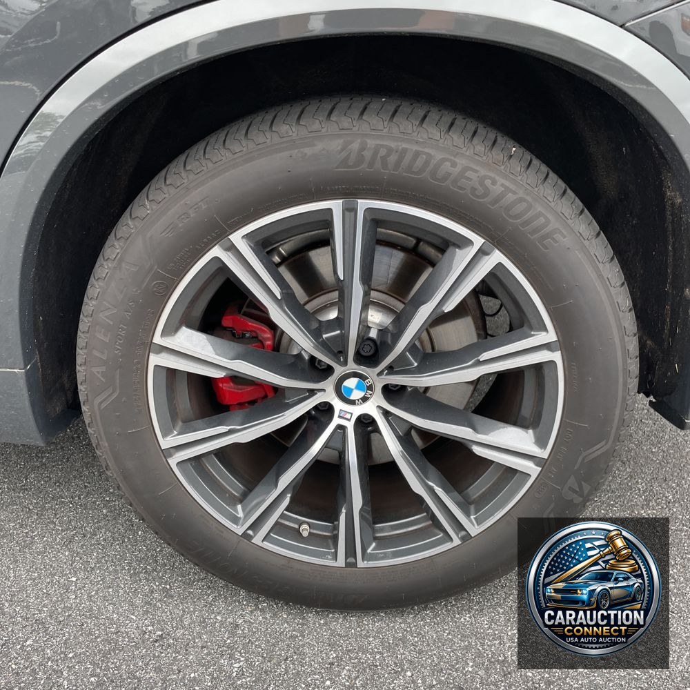 2025 BMW X5 M60i