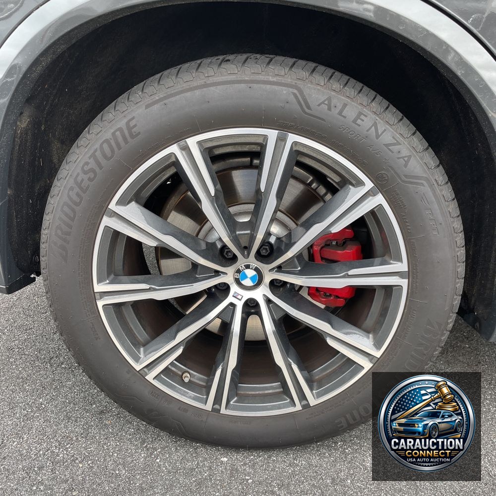 2025 BMW X5 M60i