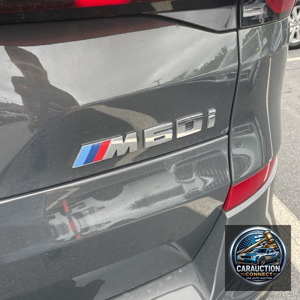 2025 BMW X5 M60i