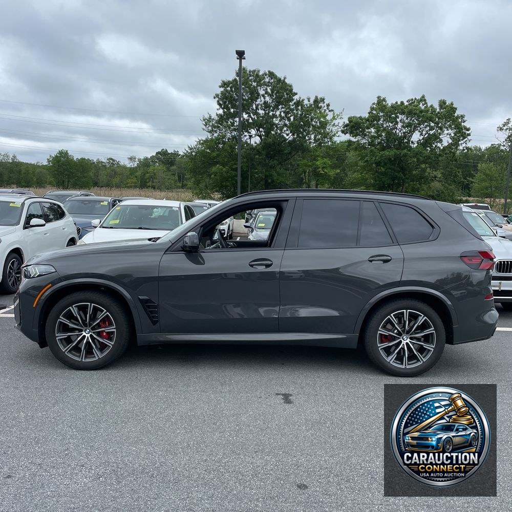 2025 BMW X5 M60i