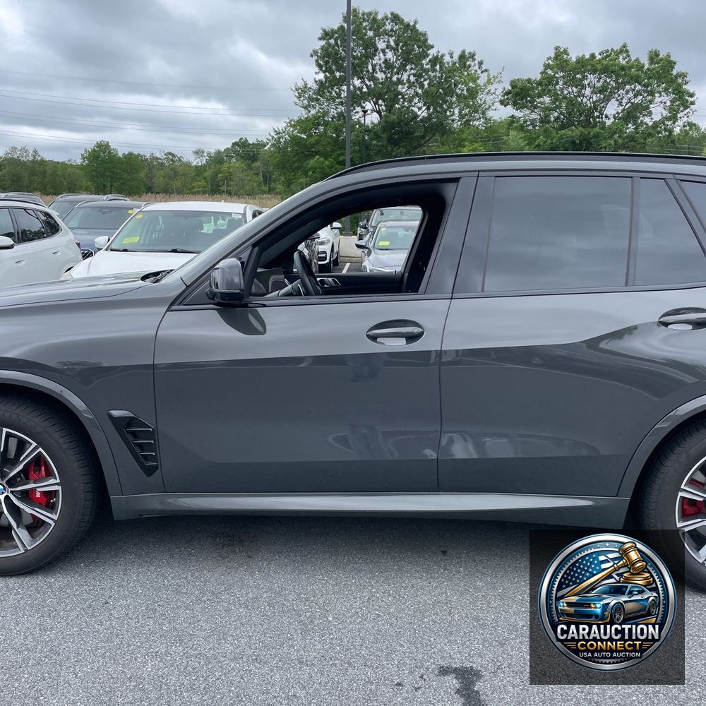 2025 BMW X5 M60i