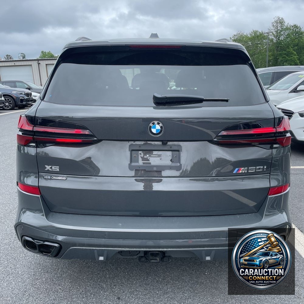 2025 BMW X5 M60i