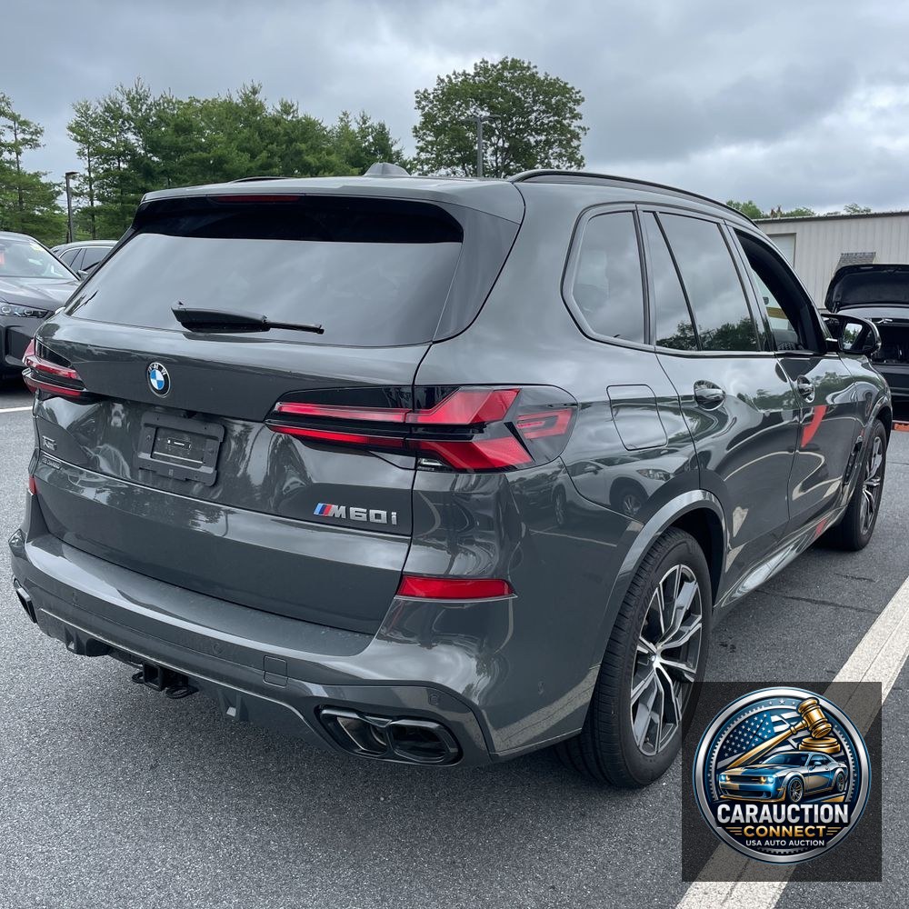 2025 BMW X5 M60i