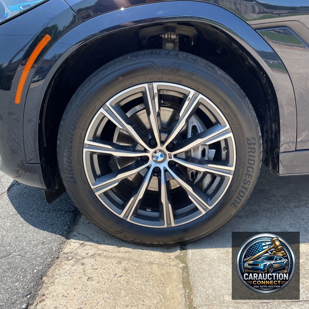 2025 BMW X6 XDrive40i