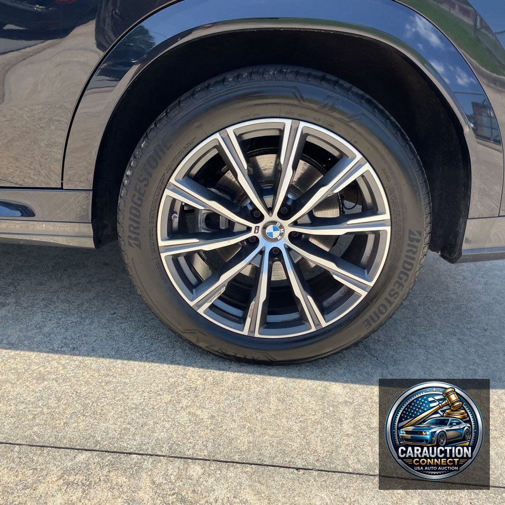 2025 BMW X6 XDrive40i