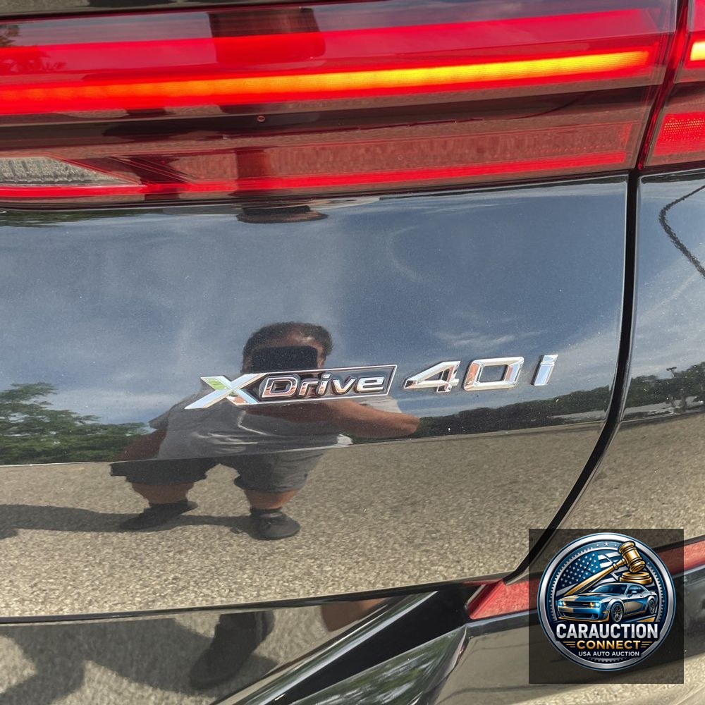 2025 BMW X6 XDrive40i
