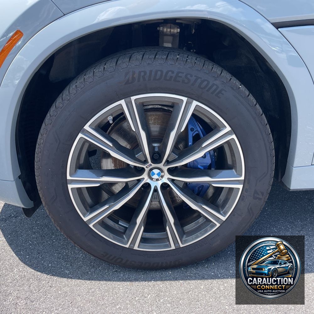 2025 BMW X6 XDrive40i