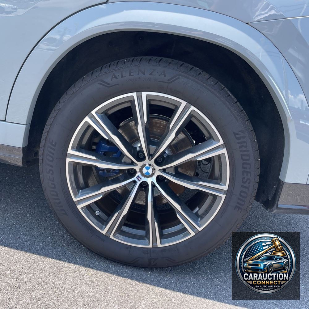 2025 BMW X6 XDrive40i
