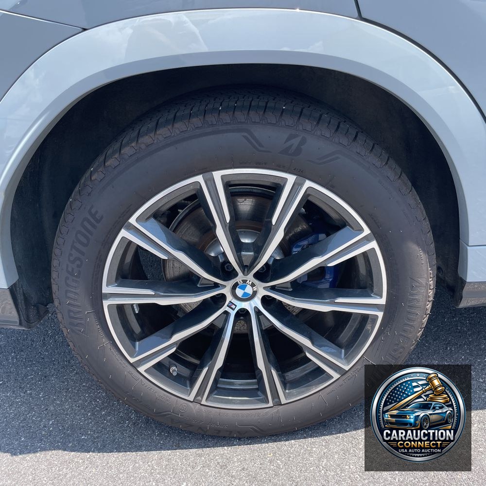 2025 BMW X6 XDrive40i