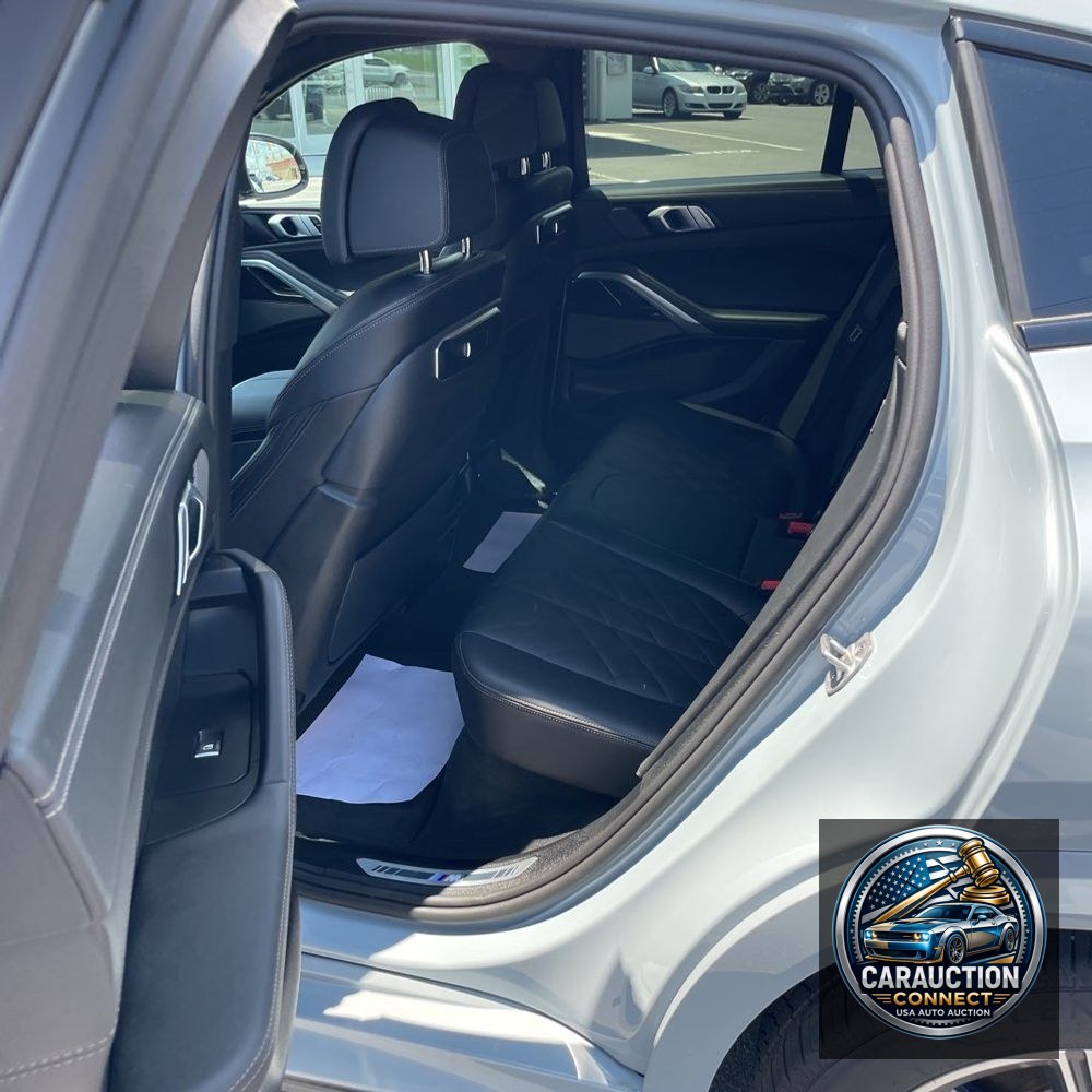 2025 BMW X6 XDrive40i