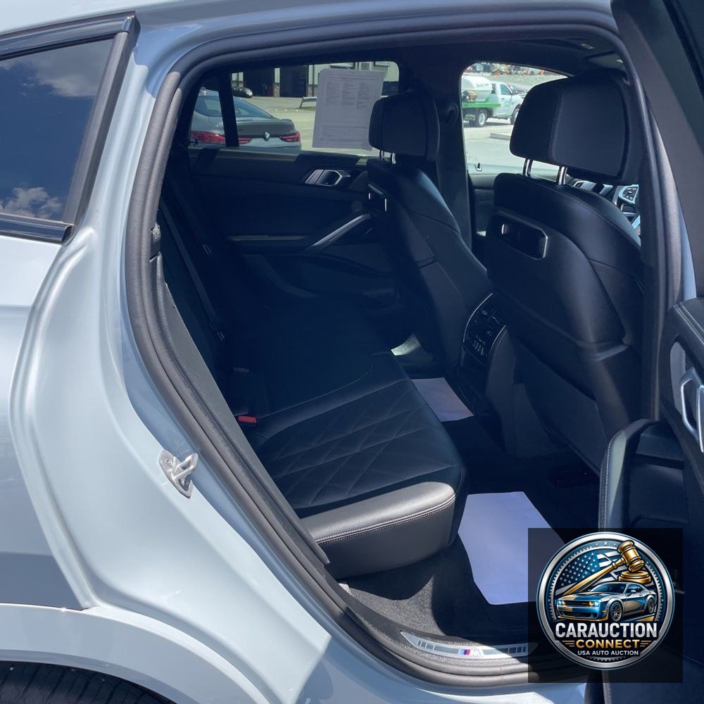 2025 BMW X6 XDrive40i