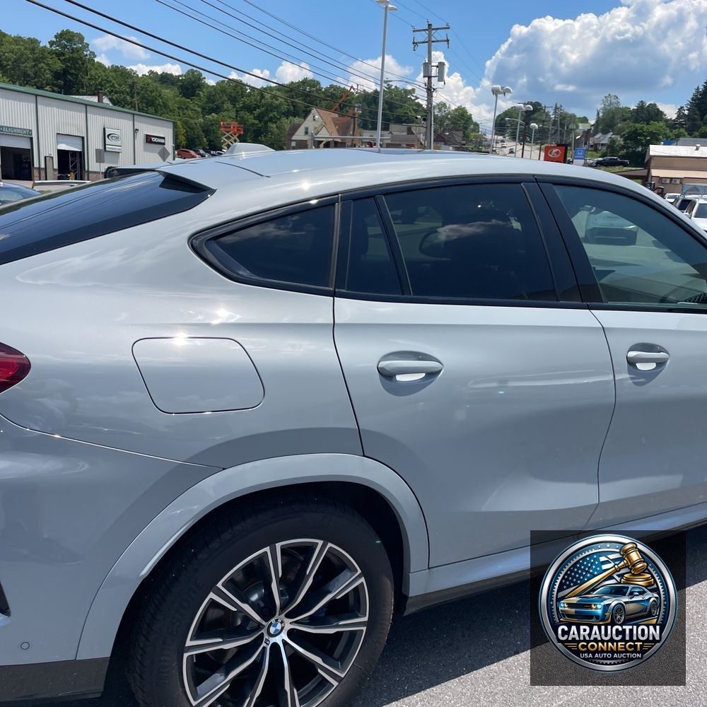 2025 BMW X6 XDrive40i