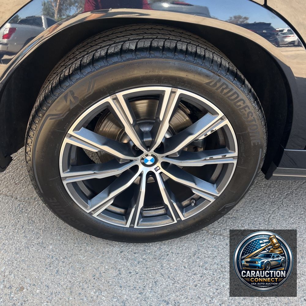 2025 BMW X6 XDrive40i