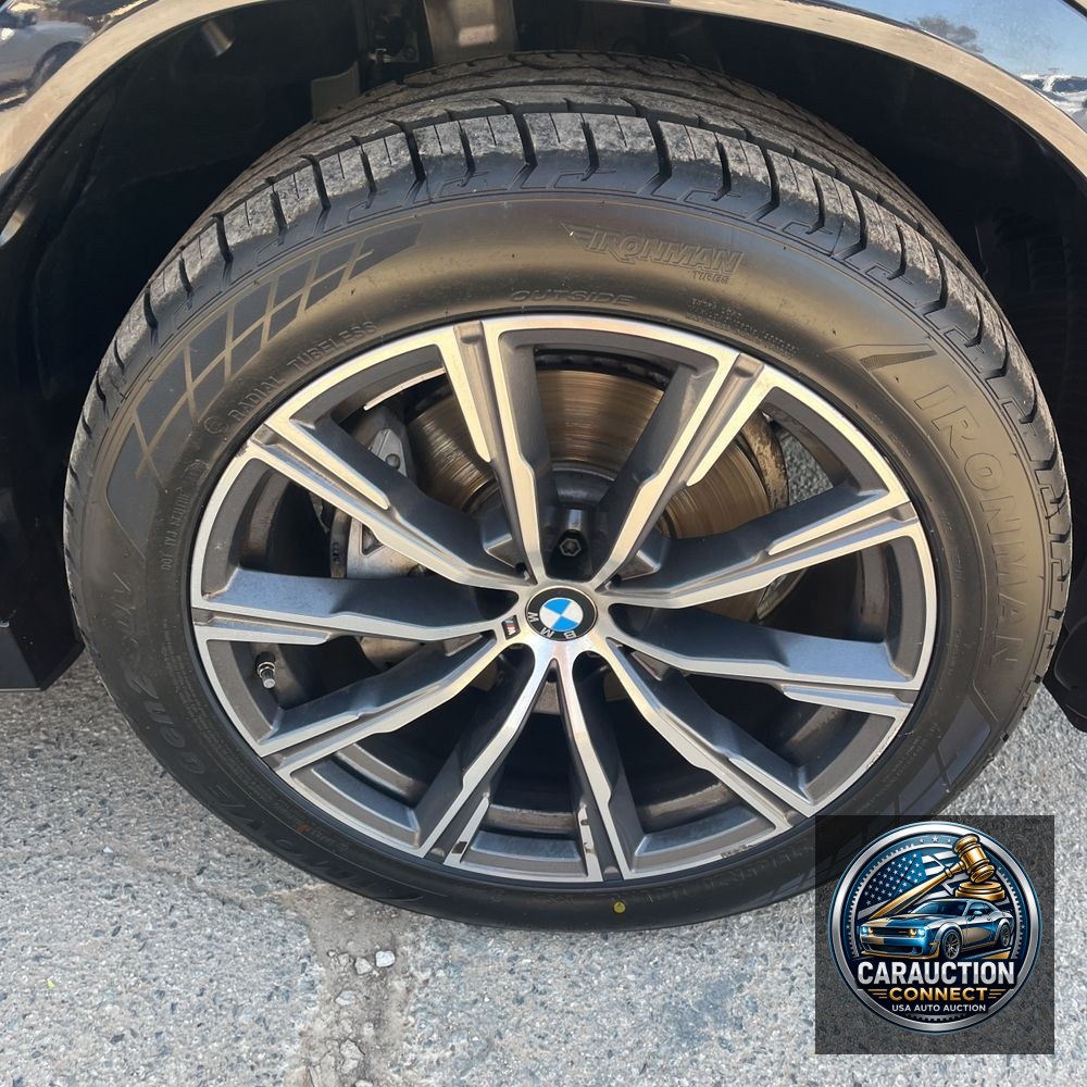 2025 BMW X6 XDrive40i