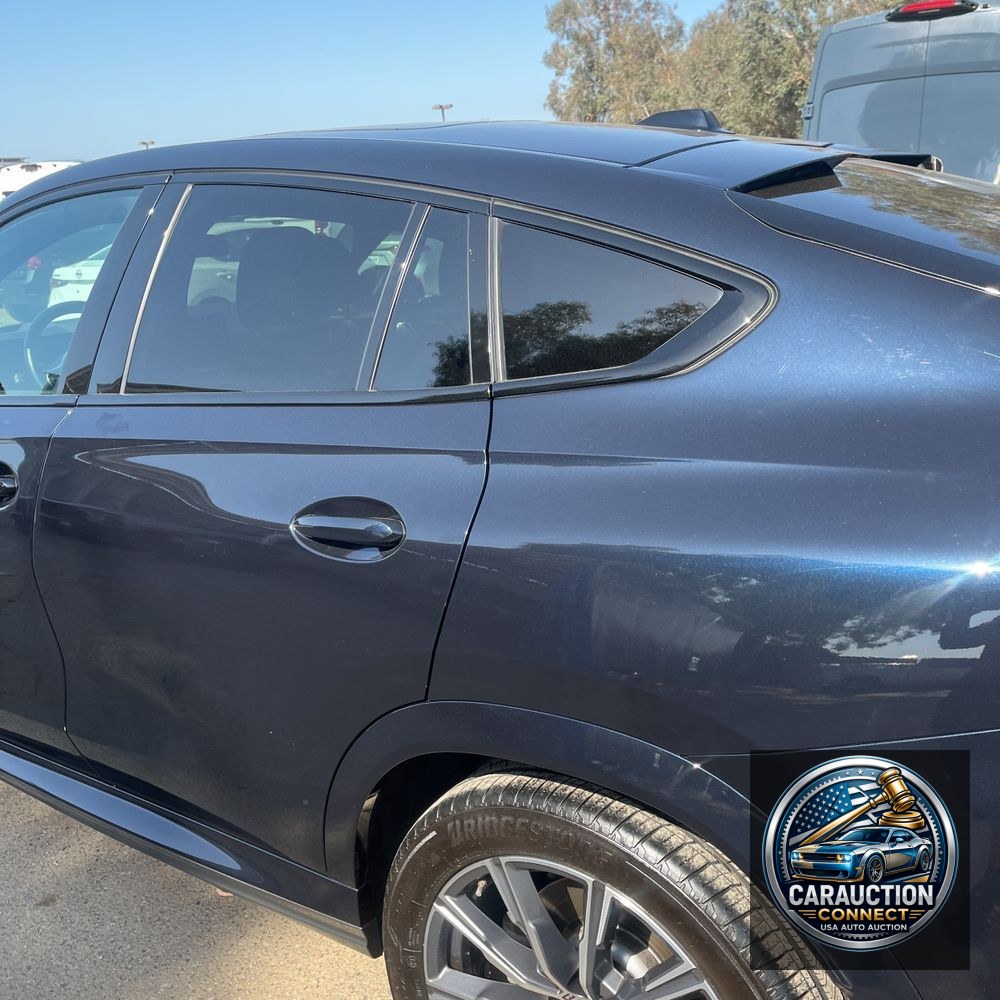 2025 BMW X6 XDrive40i